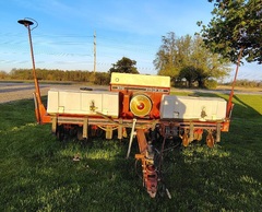 1984 INTERNATIONAL 800 CYCLO AIR PLANTER - Image 4