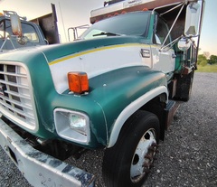 1998 GMC Top Kick C5500 - Image 2