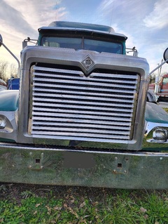 2000 INTERNATIONAL 9900 Eagle - Image 2