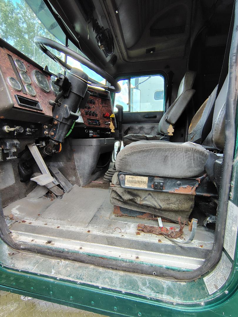 2000 INTERNATIONAL 9900 Eagle - view 11 of 30