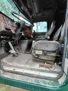 2000 INTERNATIONAL 9900 Eagle - Image 11