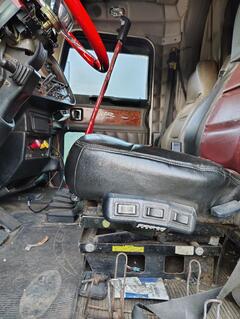 2005 PETERBILT 379 - Image 22