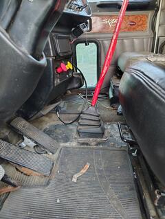 2005 PETERBILT 379 - Image 23