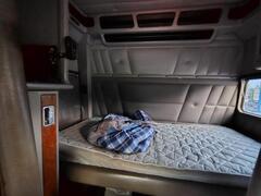 2005 PETERBILT 379 - Image 35