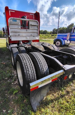 2008 PETERBILT 386 - Image 4