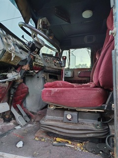 1979 FREIGHTLINER - Image 26