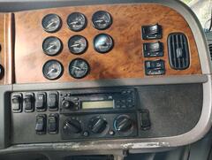 2007 PETERBILT 386 - Image 16