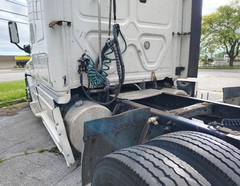 2012 FREIGHTLINER Cascadia - Image 11