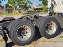 2012 FREIGHTLINER Cascadia - Image 16