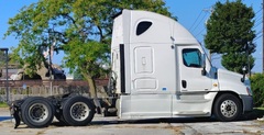 2012 FREIGHTLINER Cascadia - Image 9