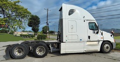 2012 FREIGHTLINER Cascadia - Image 8