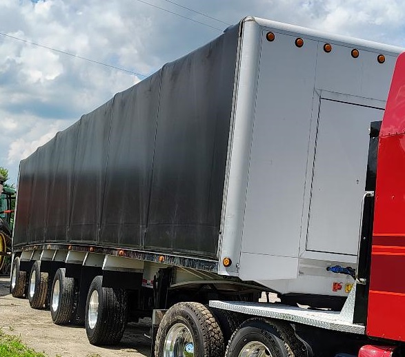 2004 MAC 48 foot Quad - view 2 of 10