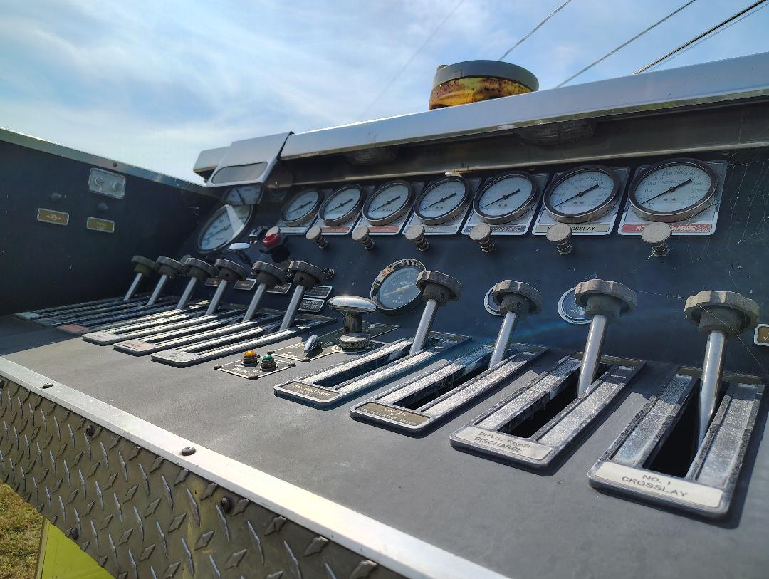 1987 PIERCE Dash - view 16 of 34