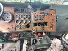 1999 KENWORTH W900L - Image 16