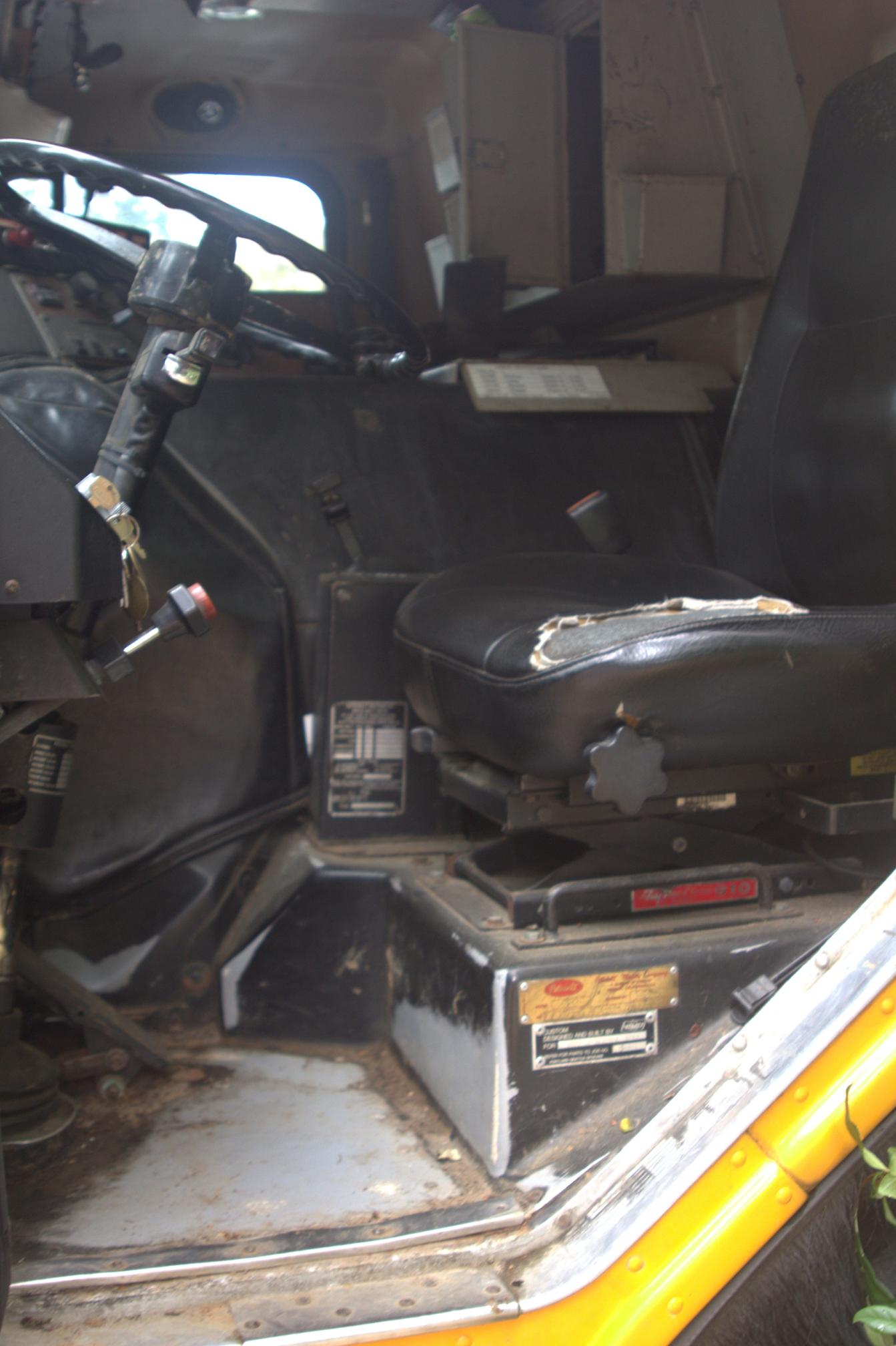 1990 PETERBILT 320 - view 8 of 20