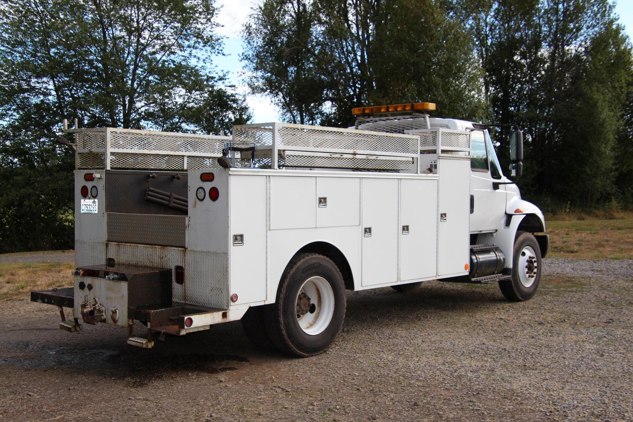 2006 INTERNATIONAL DuraStar 4400 - Image 6