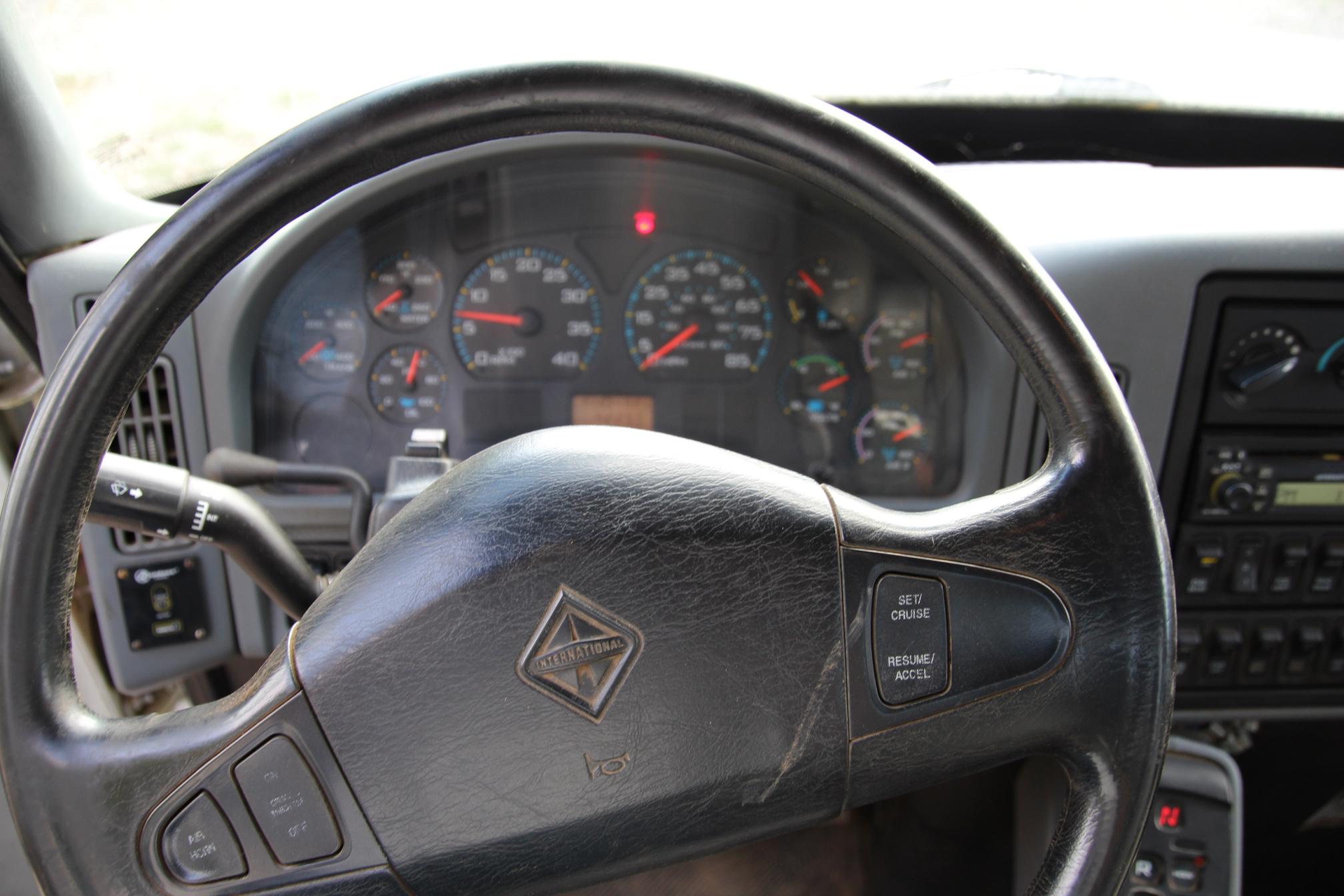 2006 INTERNATIONAL DuraStar 4400 - Image 20