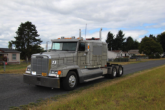 1995 FREIGHTLINER 120 - Image 9