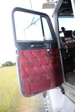 1995 FREIGHTLINER 120 - Image 17