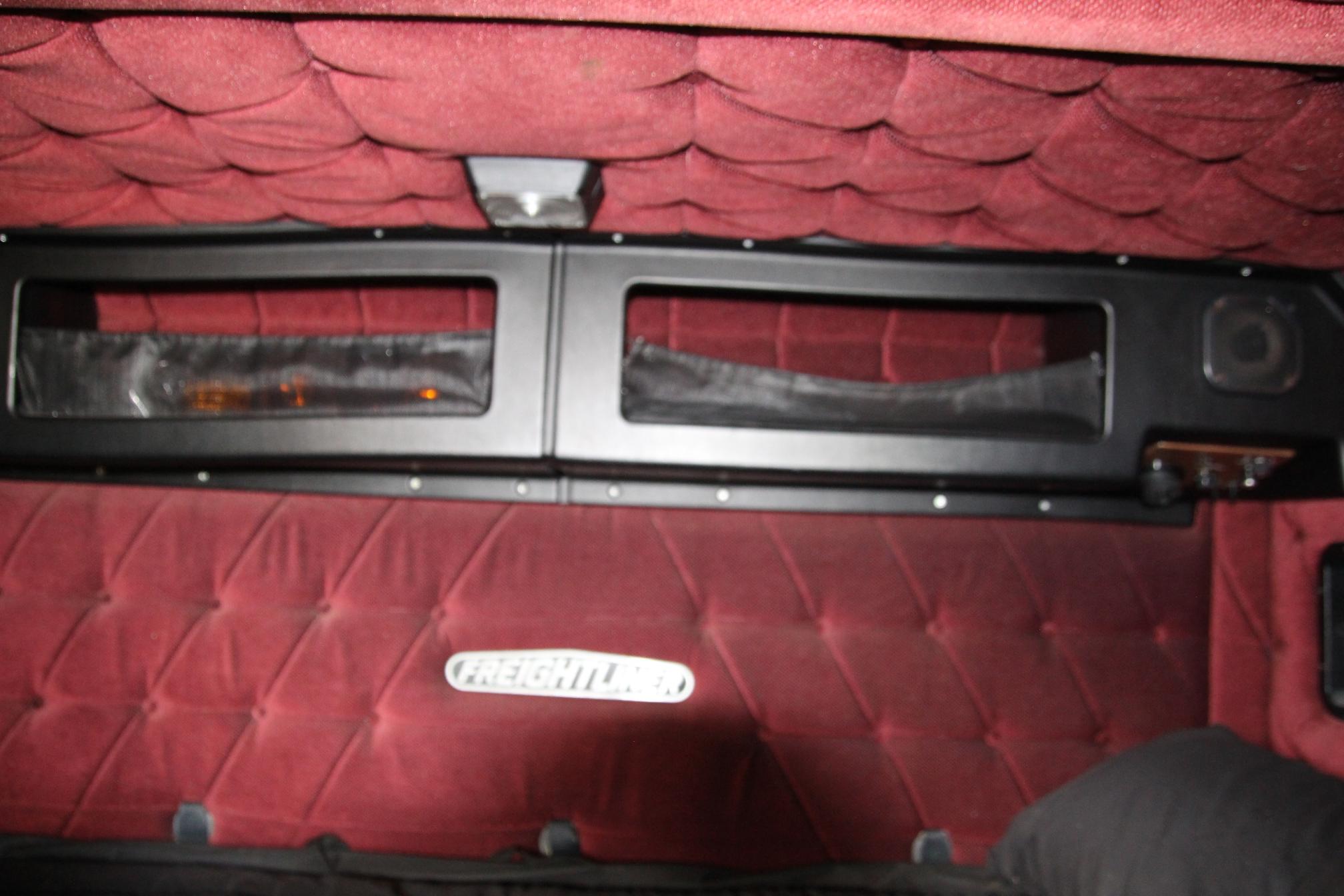 1995 FREIGHTLINER 120 - Image 22