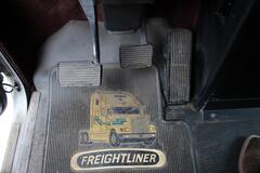 1995 FREIGHTLINER 120 - Image 40