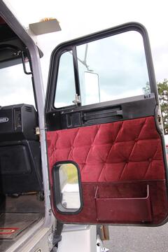 1995 FREIGHTLINER 120 - Image 45