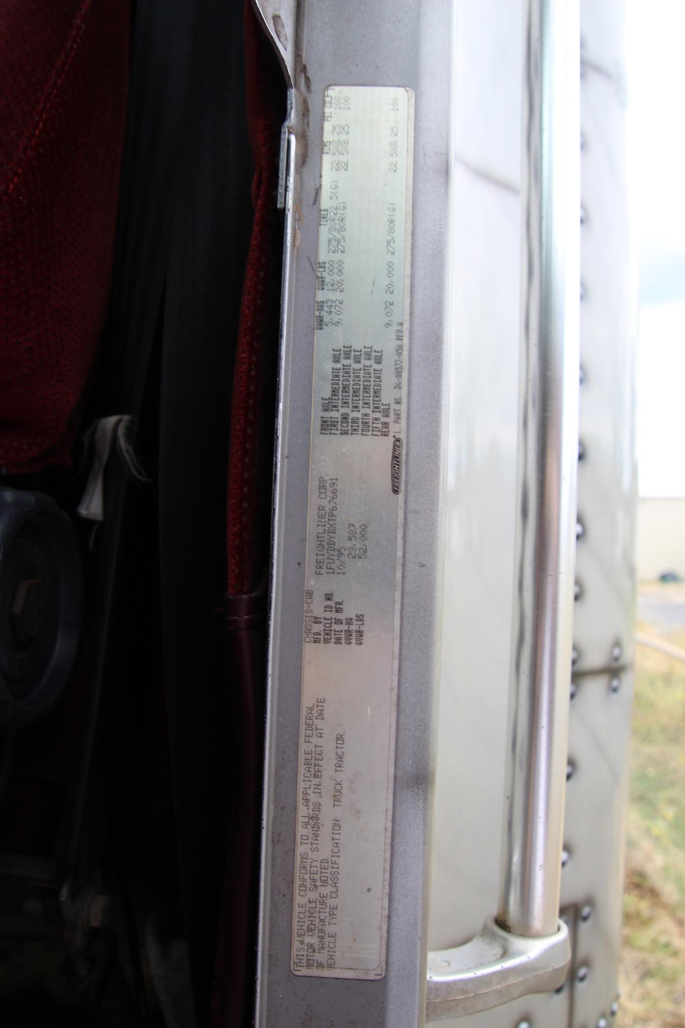 1995 FREIGHTLINER 120 - Image 47