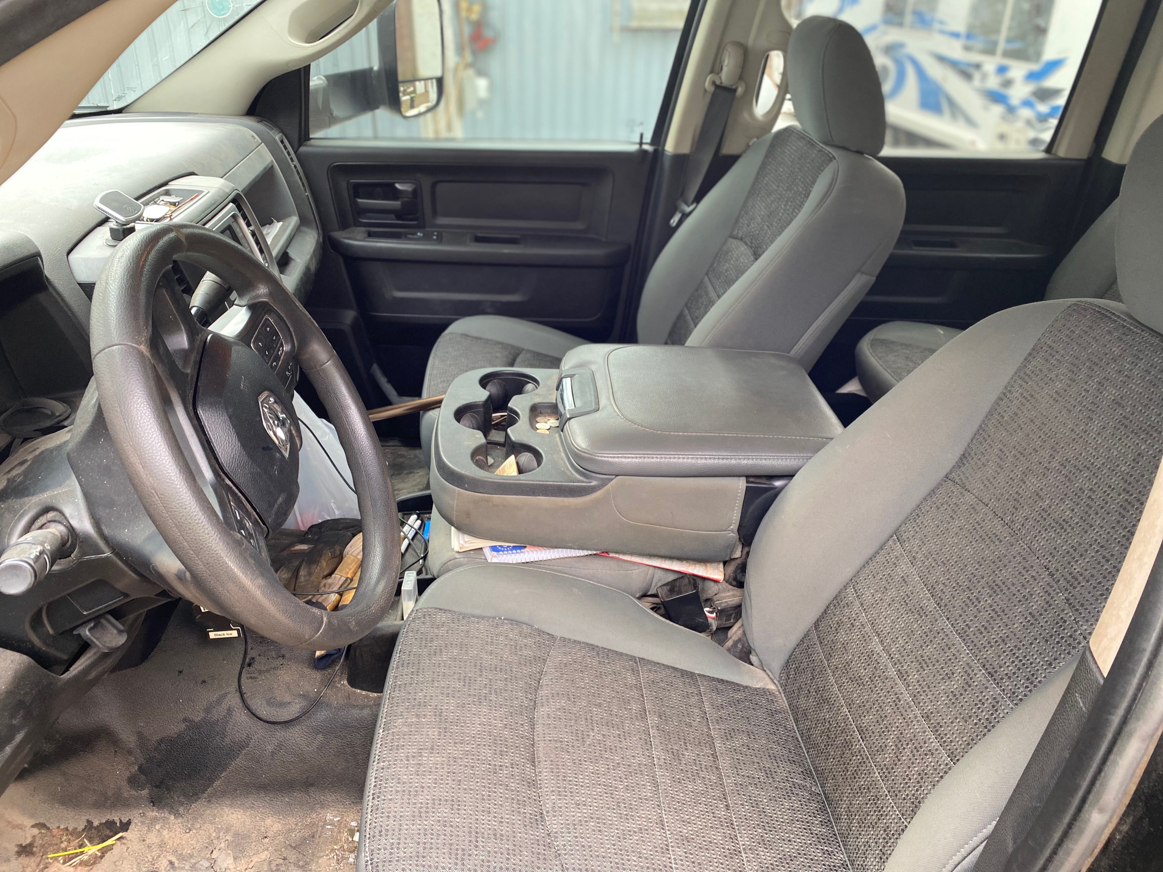 2018 DODGE 3500 - view 11 of 25