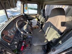 2003 PETERBILT 385 - Image 10