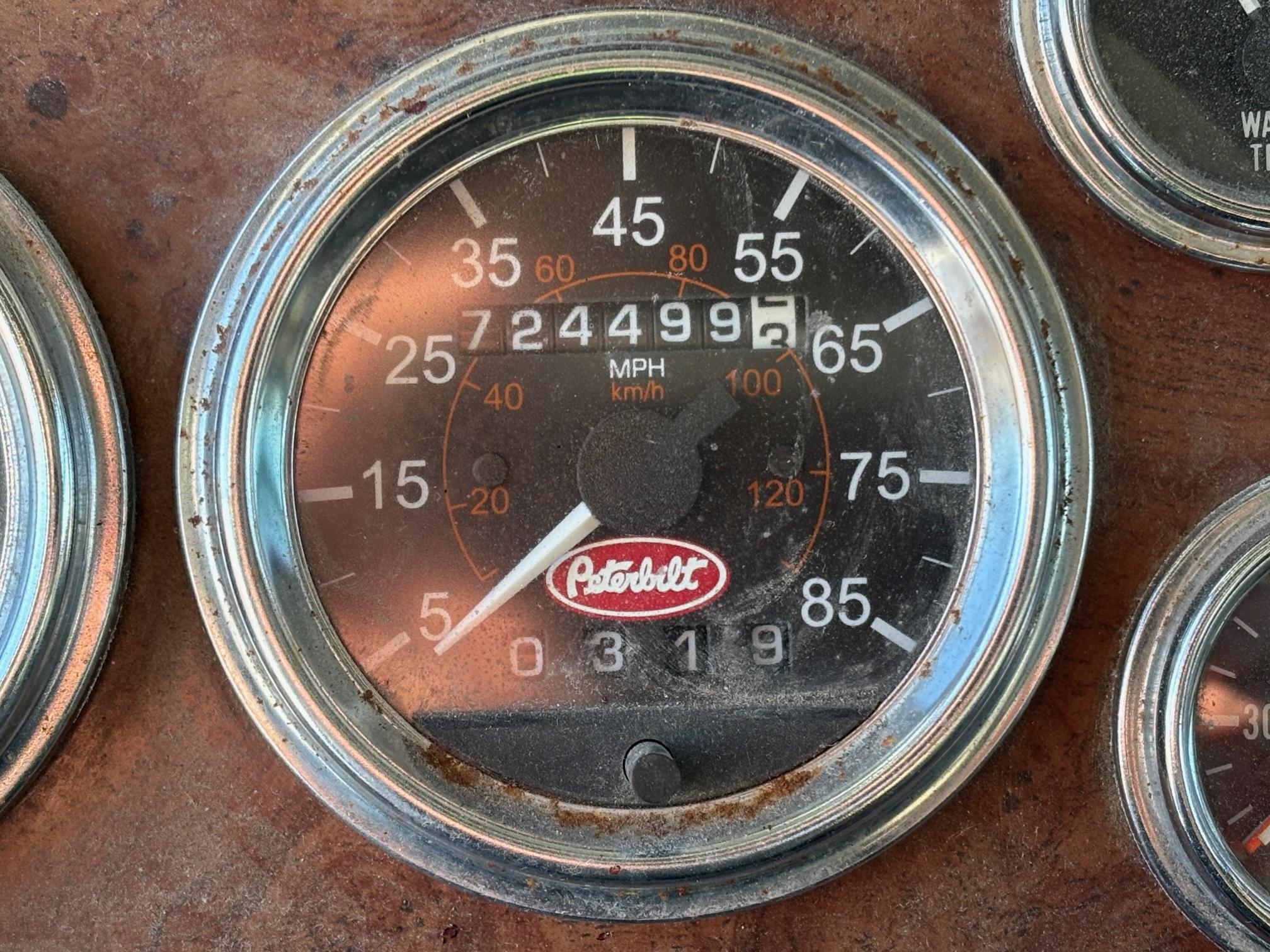 2003 PETERBILT 385 - view 11 of 25