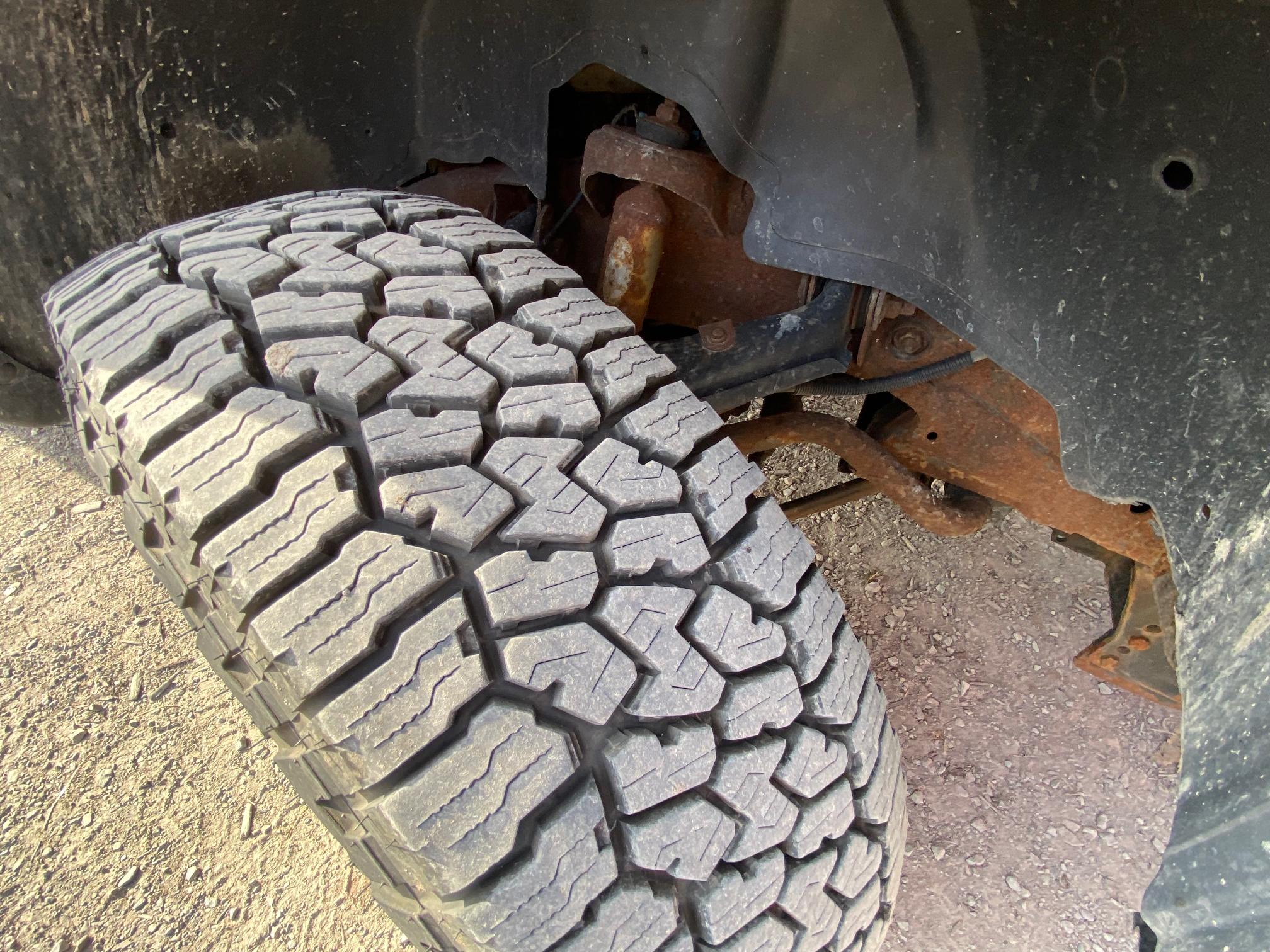 2003 GMC Sierra - view 19 of 21