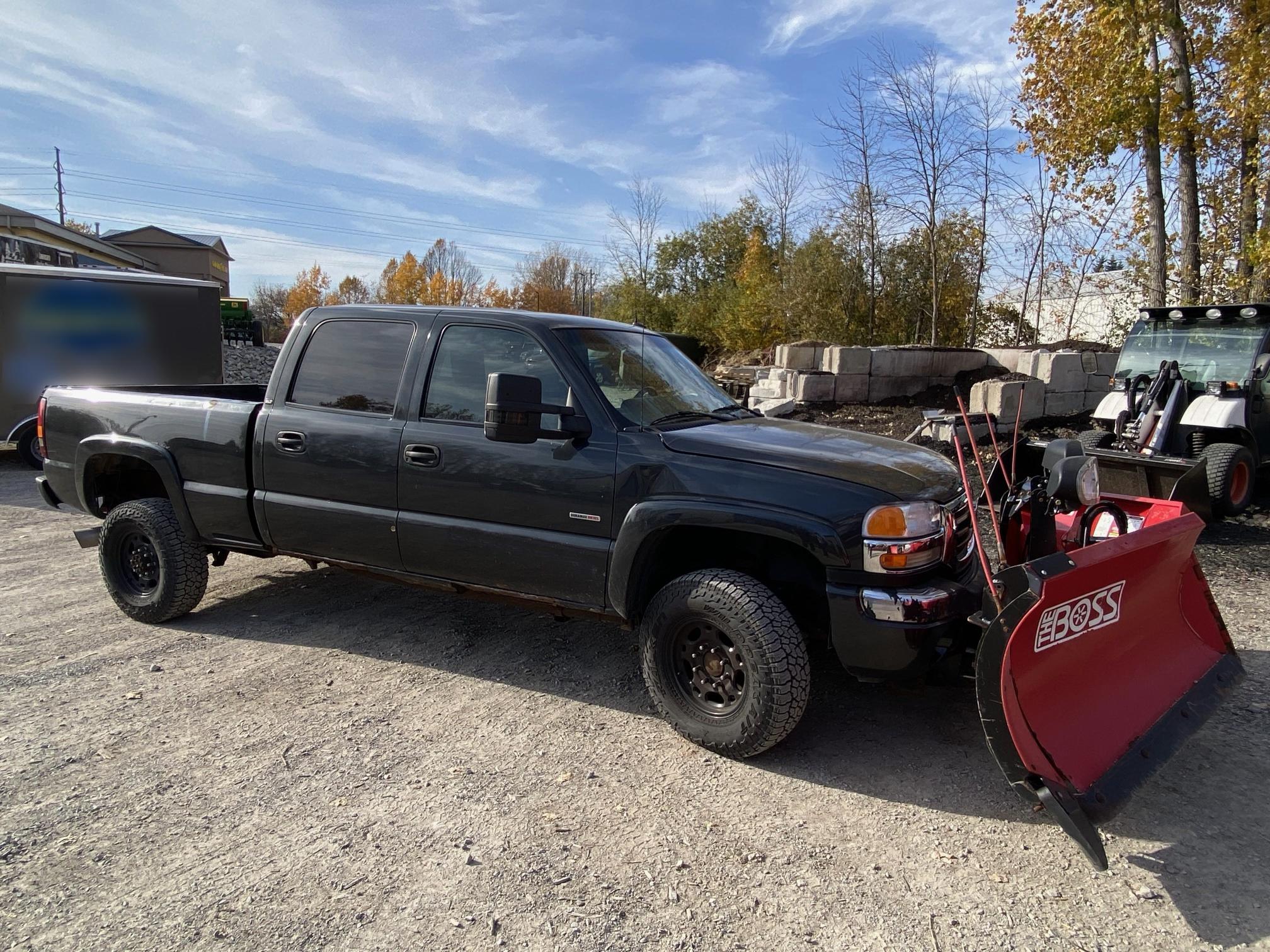 2003 GMC Sierra - view 4 of 21
