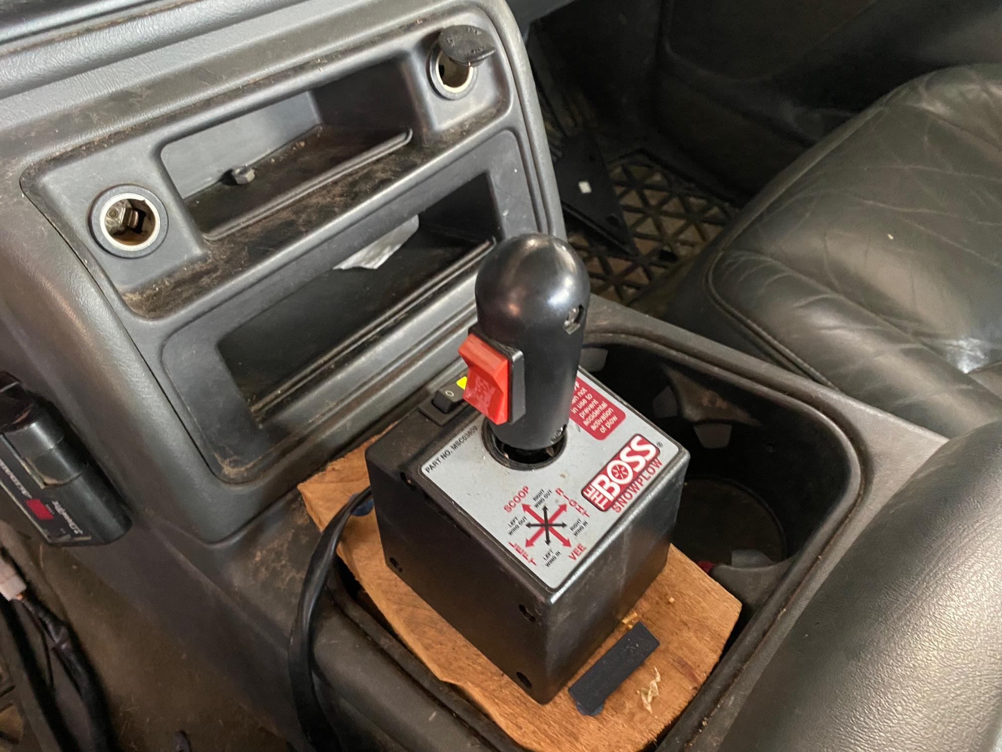 2003 GMC Sierra - view 14 of 21