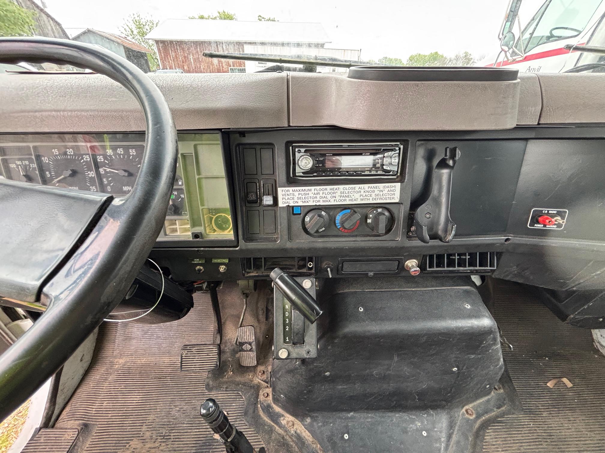 1998 INTERNATIONAL 4700 - view 14 of 26