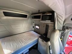 2020 PETERBILT 579 - Image 23