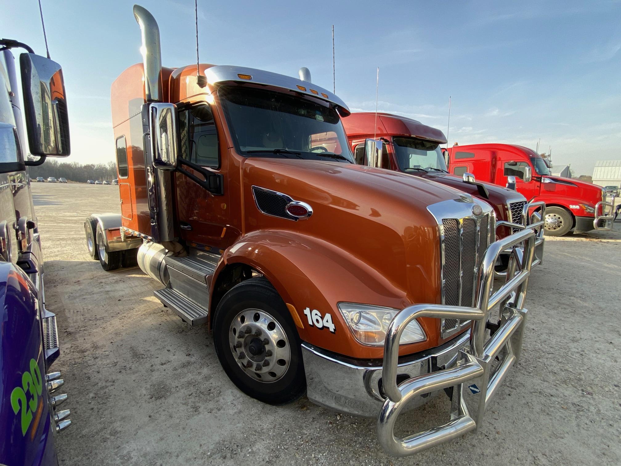 2020 PETERBILT 579 - view 6 of 40