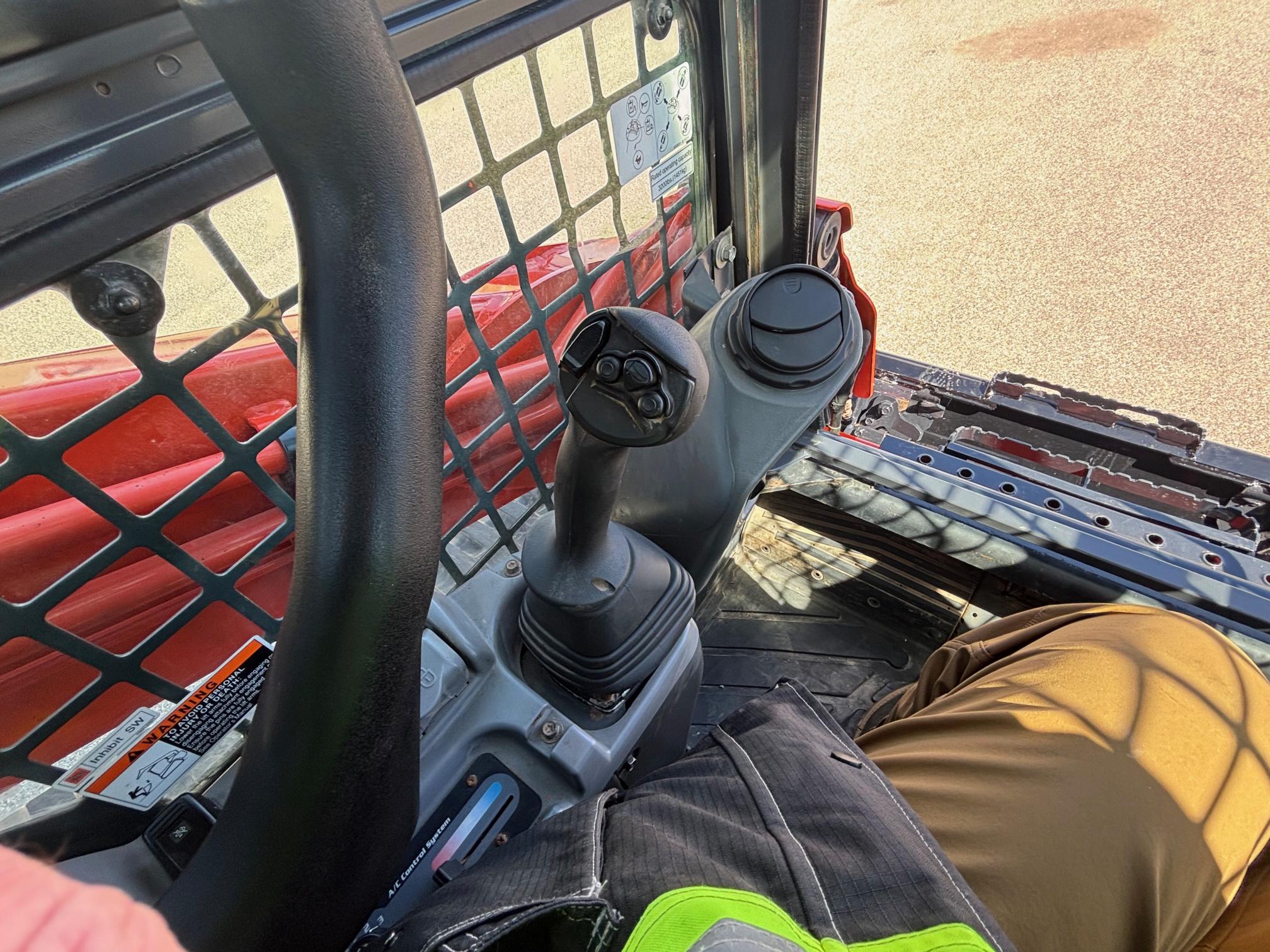 2018 KUBOTA SVL 95-2S - view 16 of 31