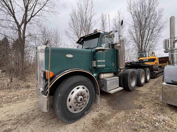 1993 PETERBILT 379