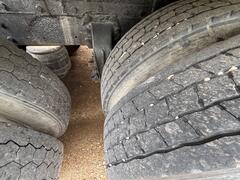 1993 PETERBILT 379 - Image 21