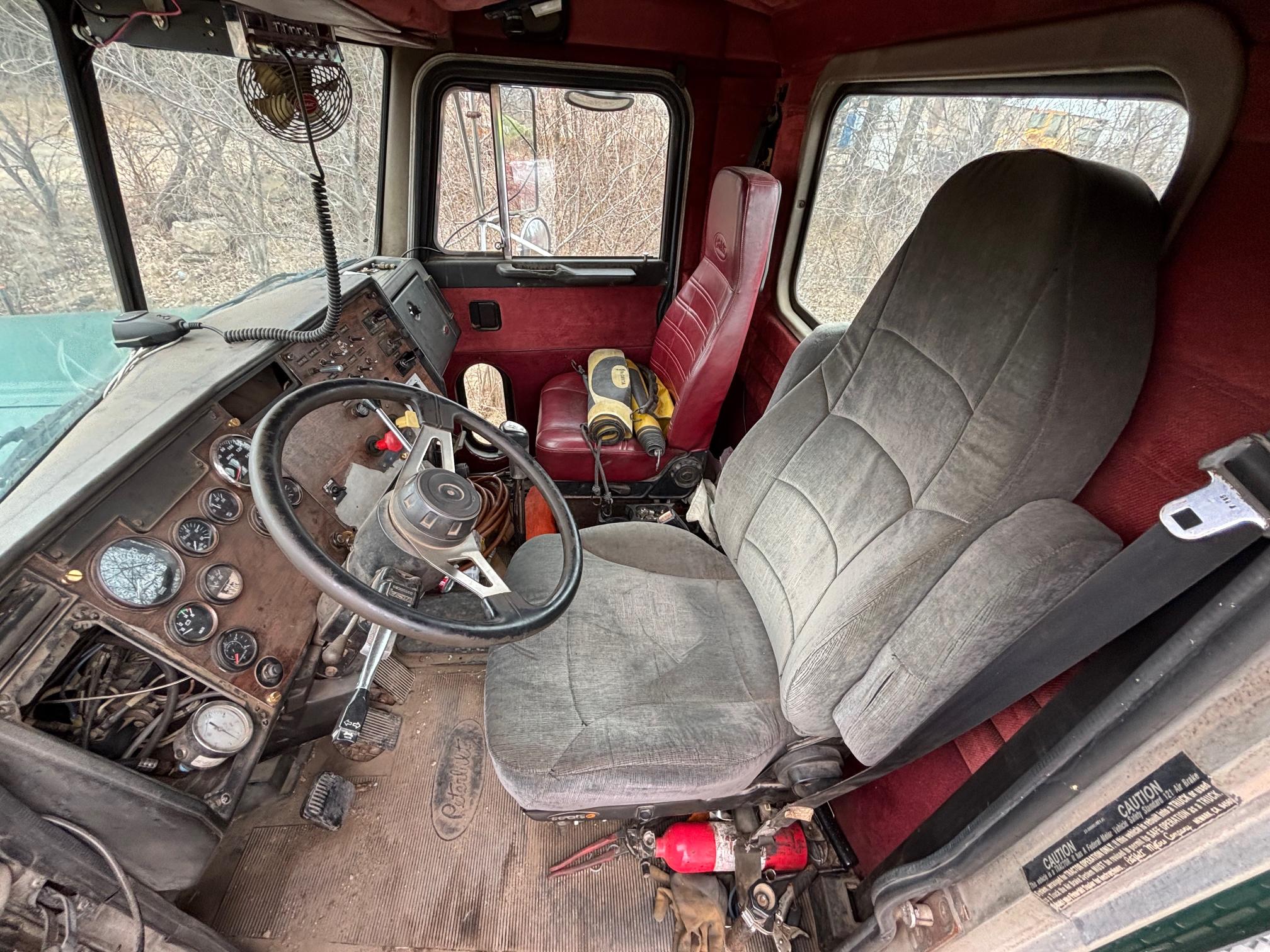 1993 PETERBILT 379 - view 8 of 28