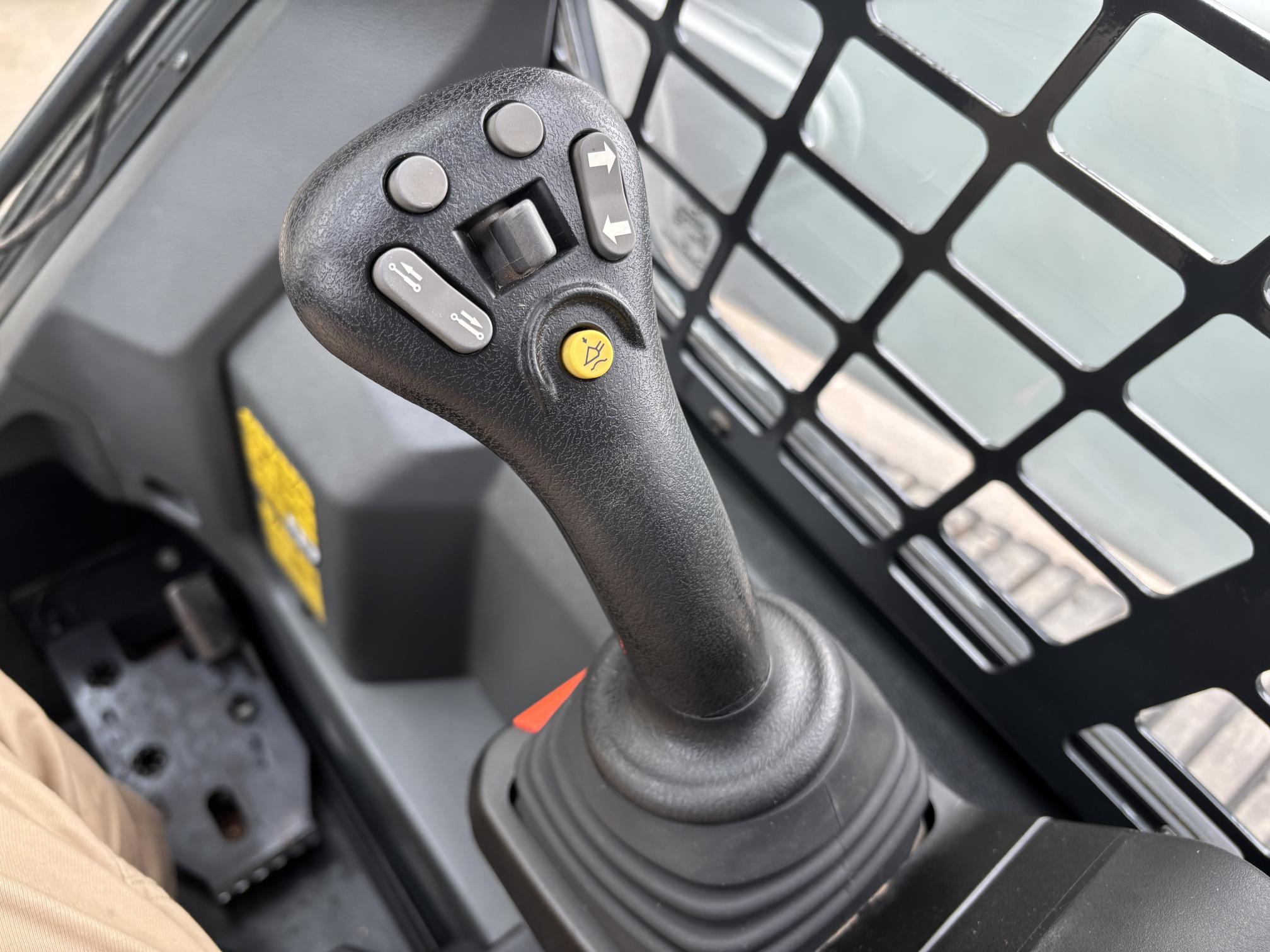 2022 BOBCAT T76 - Image 11