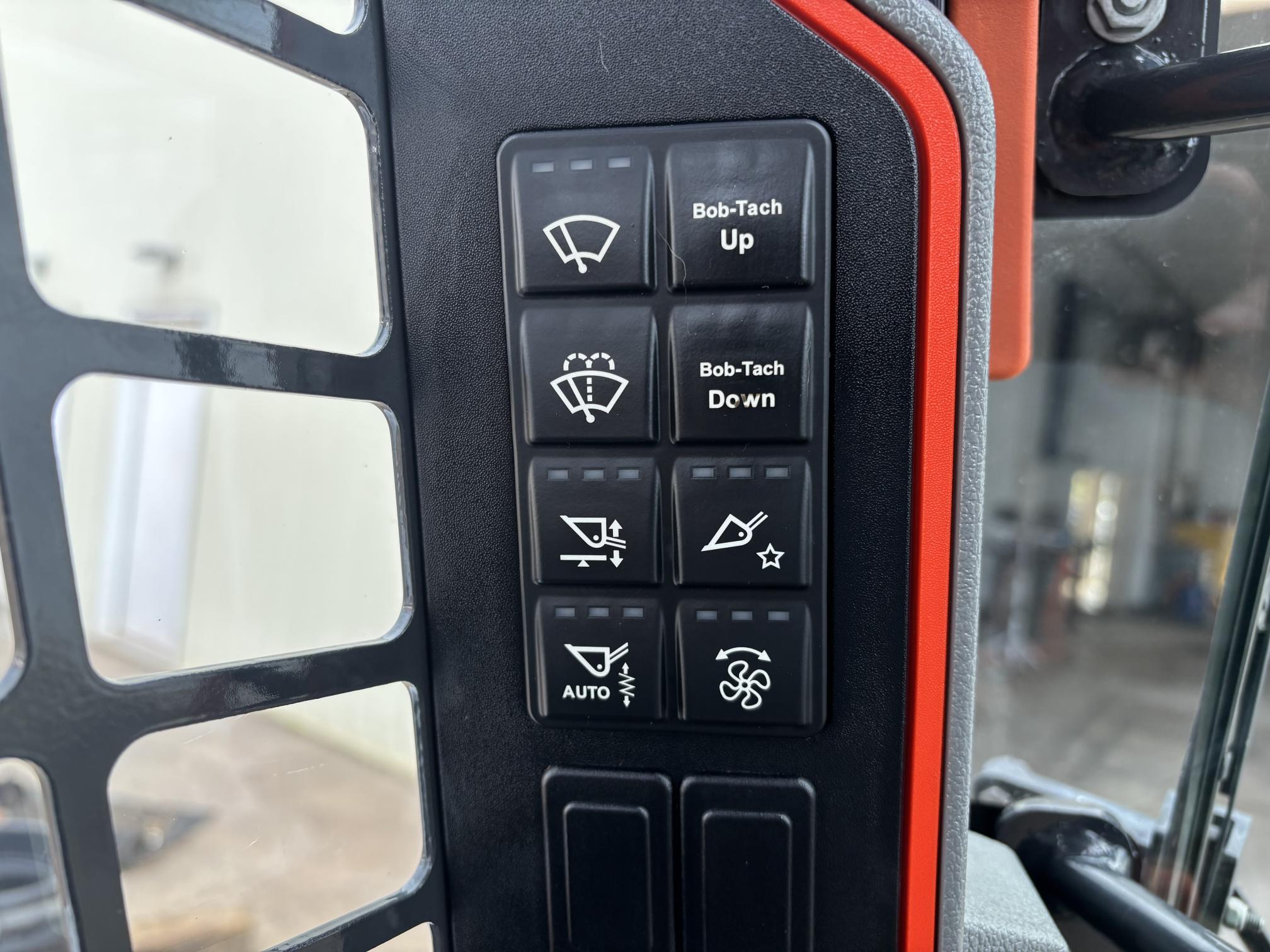 2022 BOBCAT T76 - Image 14