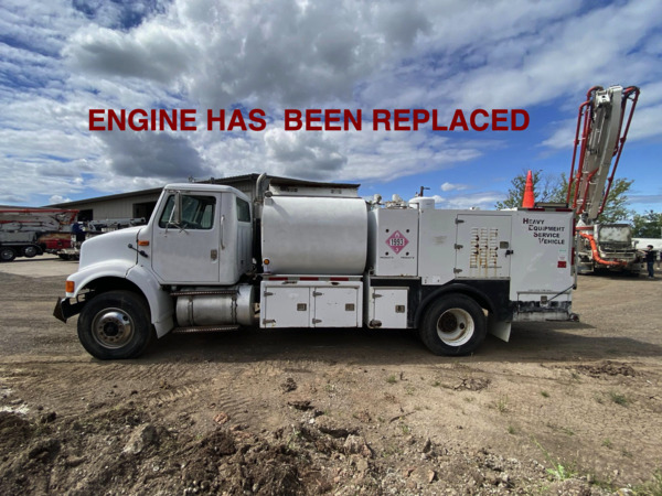 1995 INTERNATIONAL 8100