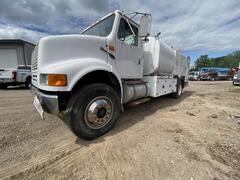 1995 INTERNATIONAL 8100 - Image 2