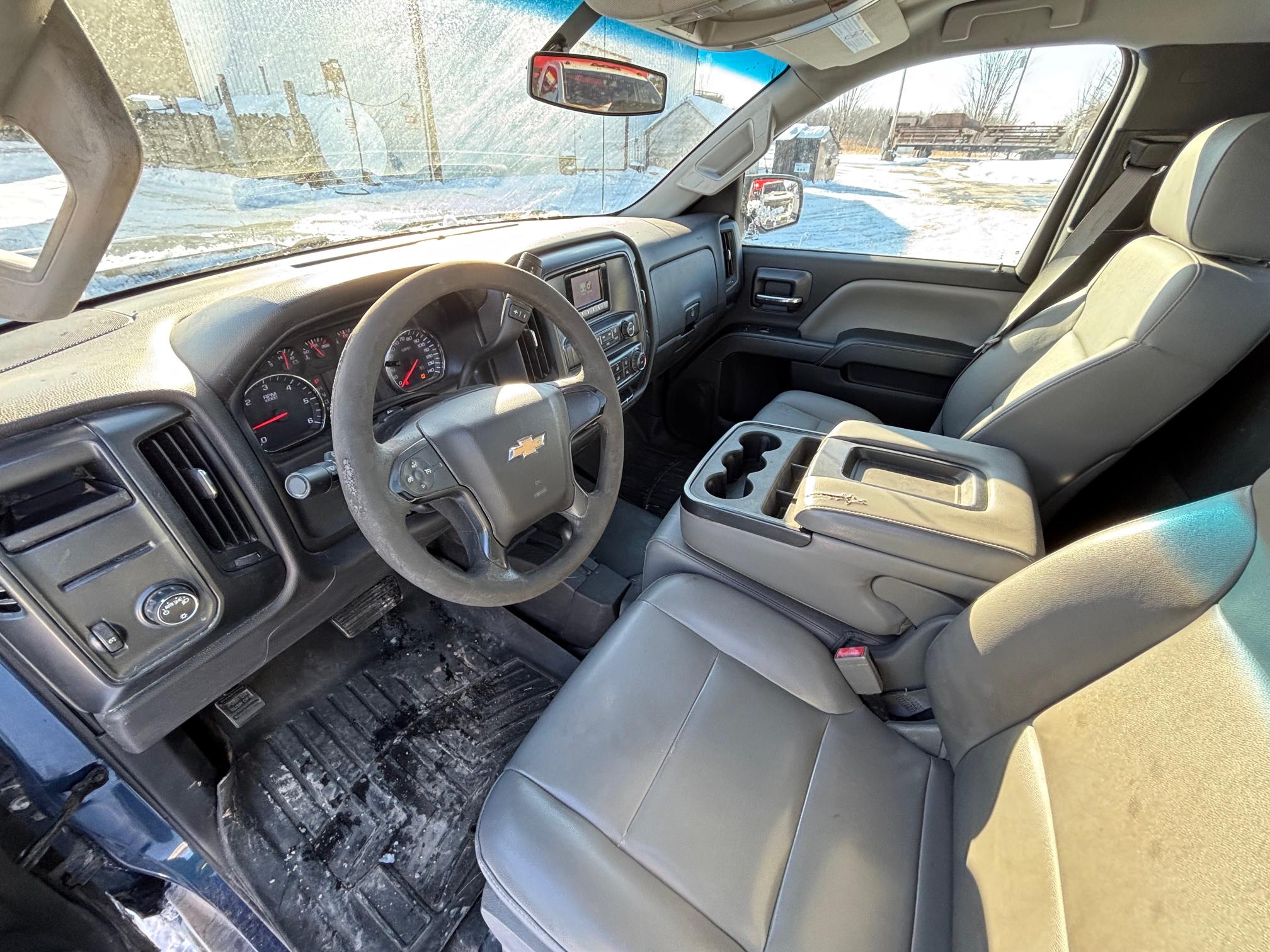 2015 CHEVROLET Silverado 2500 - view 16 of 23