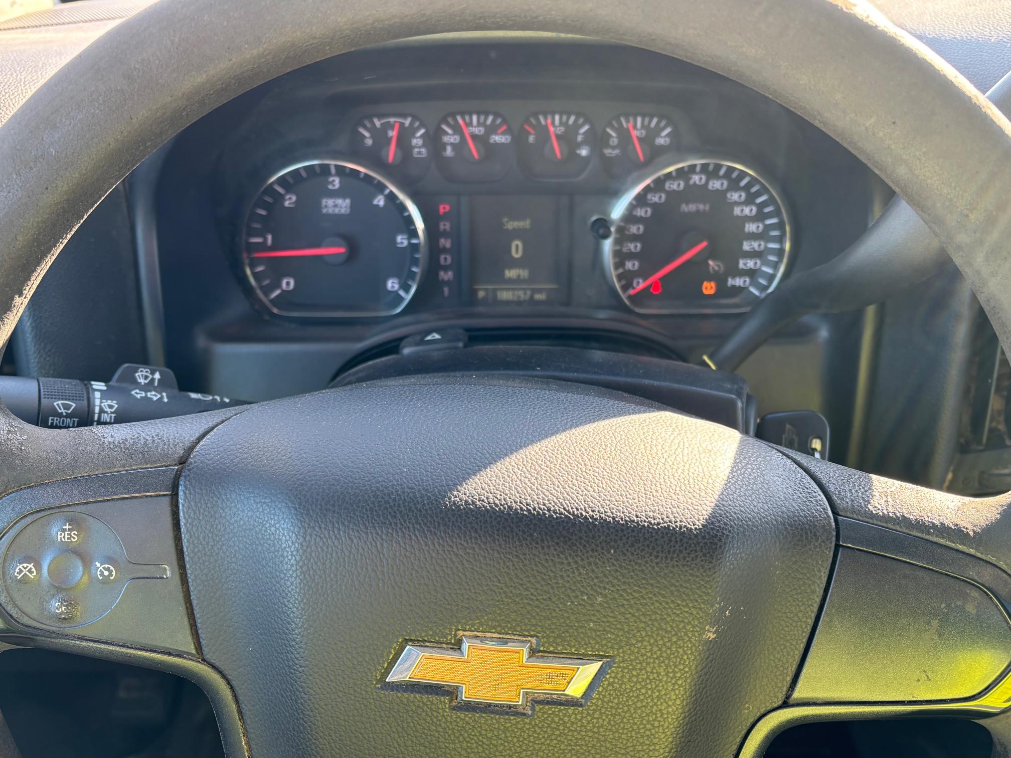 2015 CHEVROLET Silverado 2500 - view 9 of 23