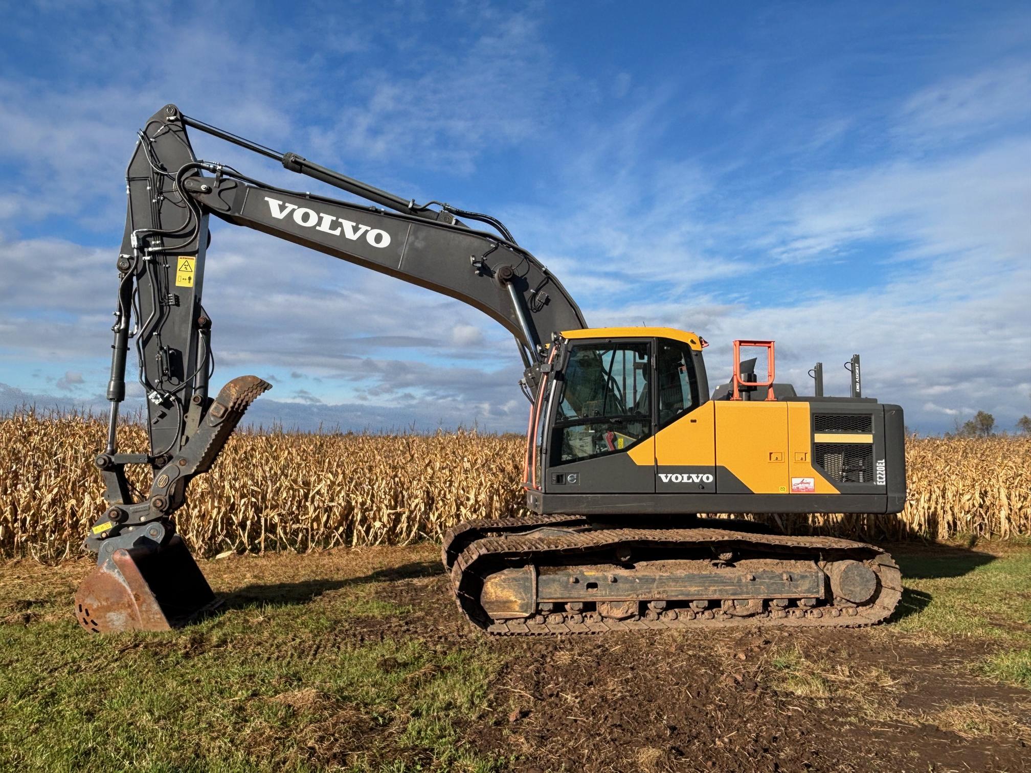 2019 VOLVO EC220EL - view 4 of 31