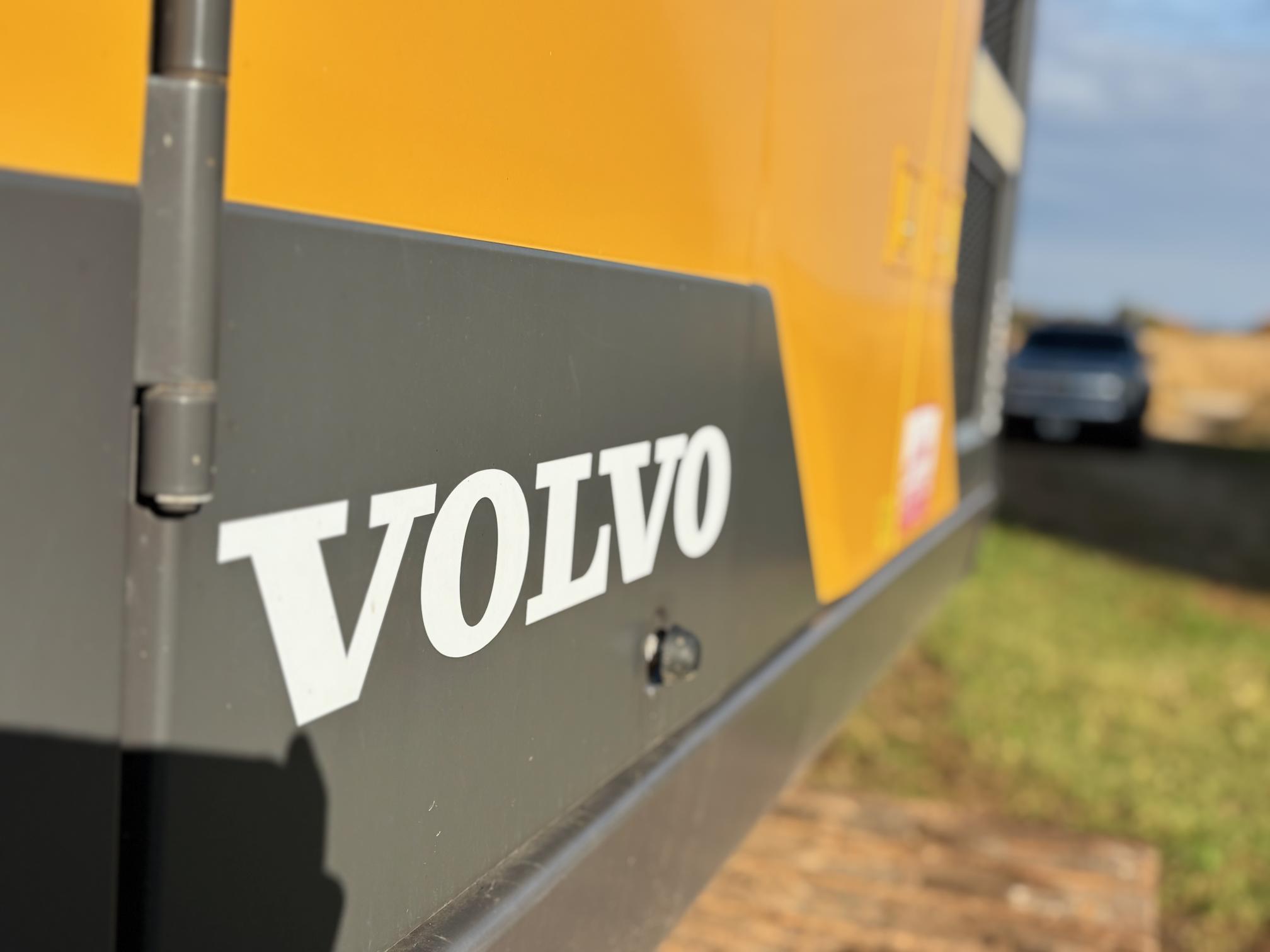 2019 VOLVO EC220EL - view 10 of 31