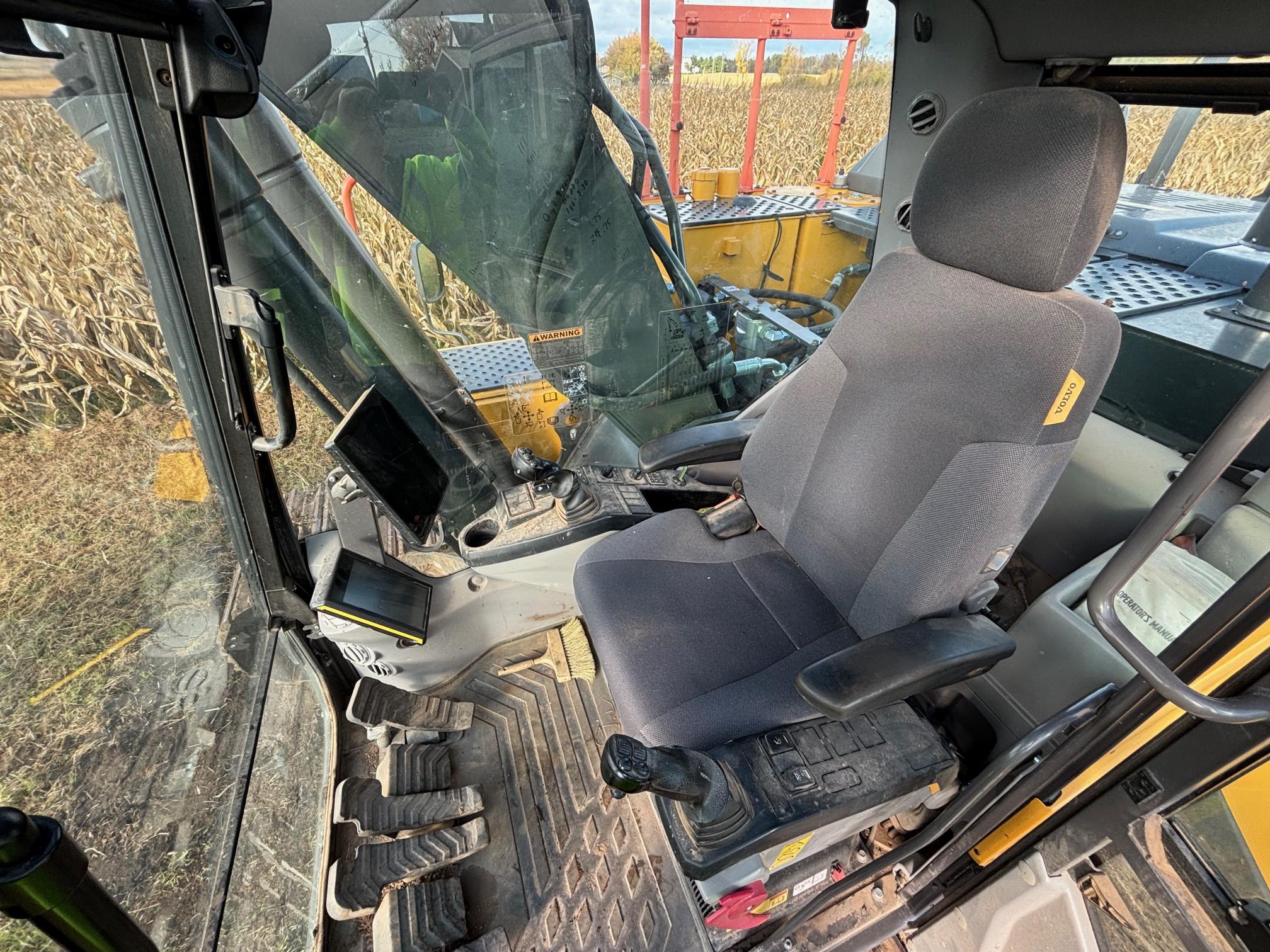 2019 VOLVO EC220EL - view 14 of 31