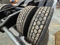 2004 PETERBILT 379 - Image 22